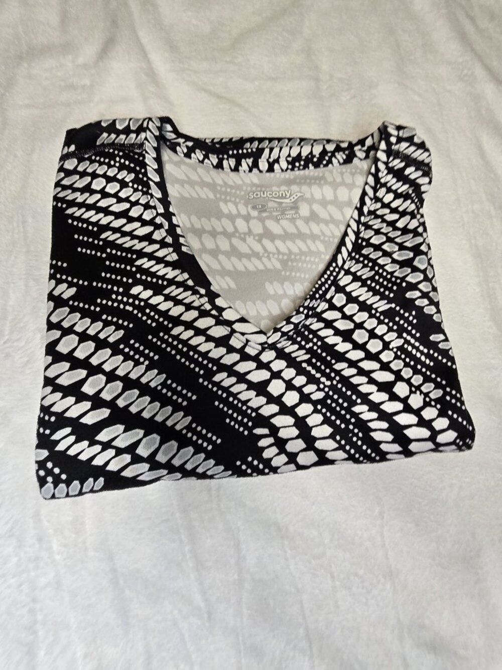 Saucony Printed Long Sleeve V-Neck Running Shirt Black White Women's 1X Plus